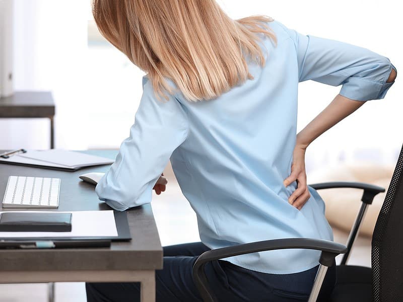 چرا دیسک کمر رخ می‌دهد؟ 