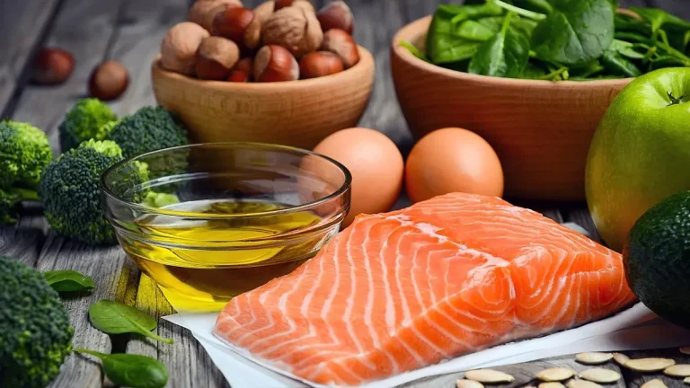 رژیم غذایی مفید برای آرتروز: لیست غذاهای مفید و ضد التهاب