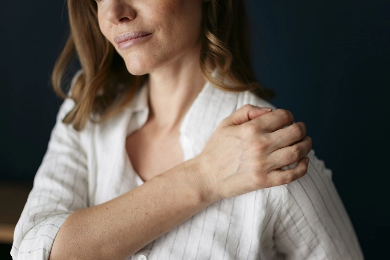 Complications of frozen shoulder